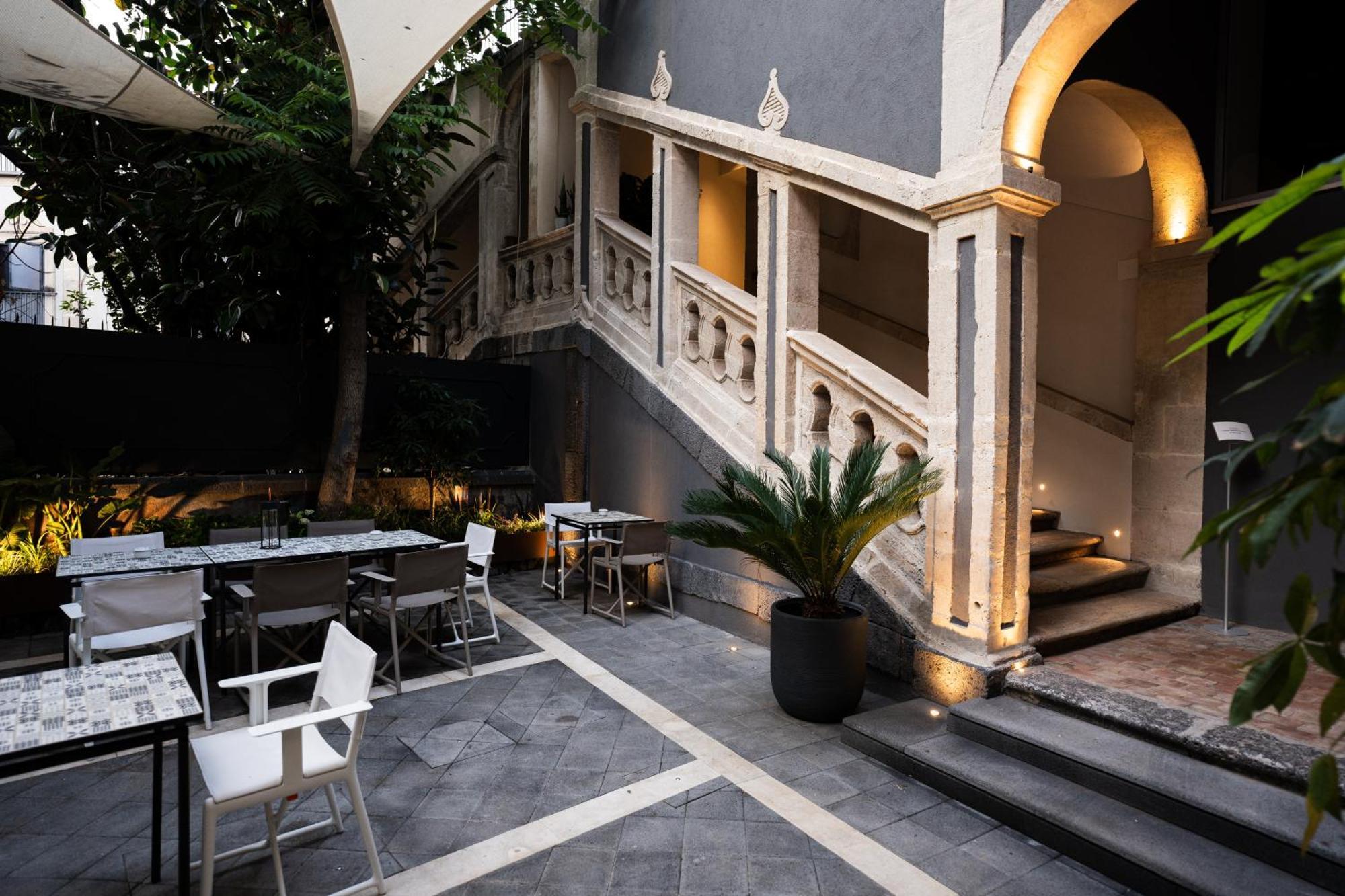 Отель Palazzo Sangiorgio Катания Экстерьер фото
